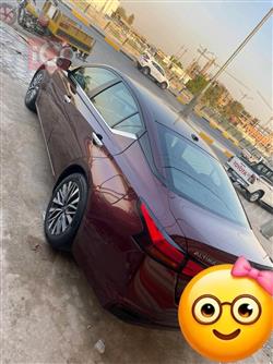 نيسان ألتيما